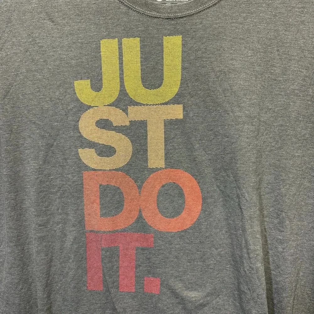 Nike Mens 4XL Just Do It Graphic T-Shirt Charcoal Grey Standard Fit Cotton Blend